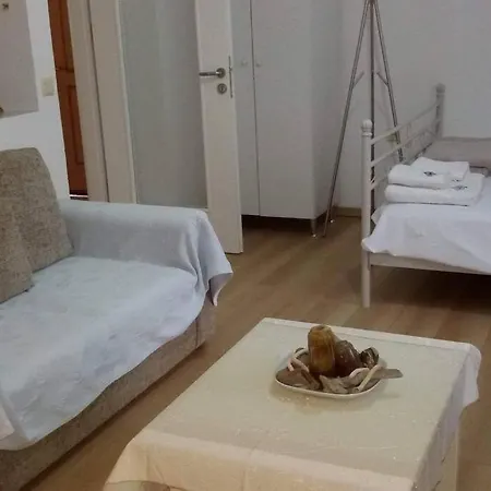 Apartment Grandma's House Gjirokaster